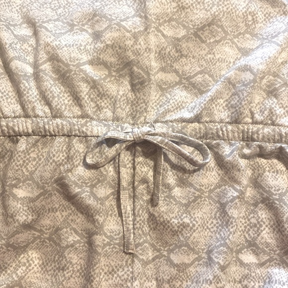 Muk Luks snake print sleeveless jumpsuit NWOT - Picture 3 of 8